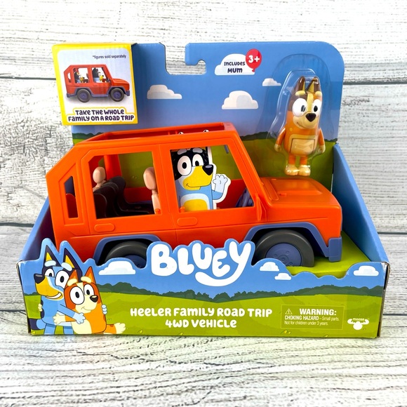 Bluey Heeler Family Road Trip 4WD Vehicle Includes Chilli Figure Fits 4 Figures - Picture 1 of 8